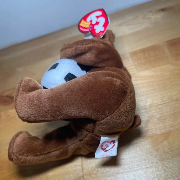 Ty Beanie Baby - SWEEPER the Soccer Bear (5 inch) - Picture 7 of 10